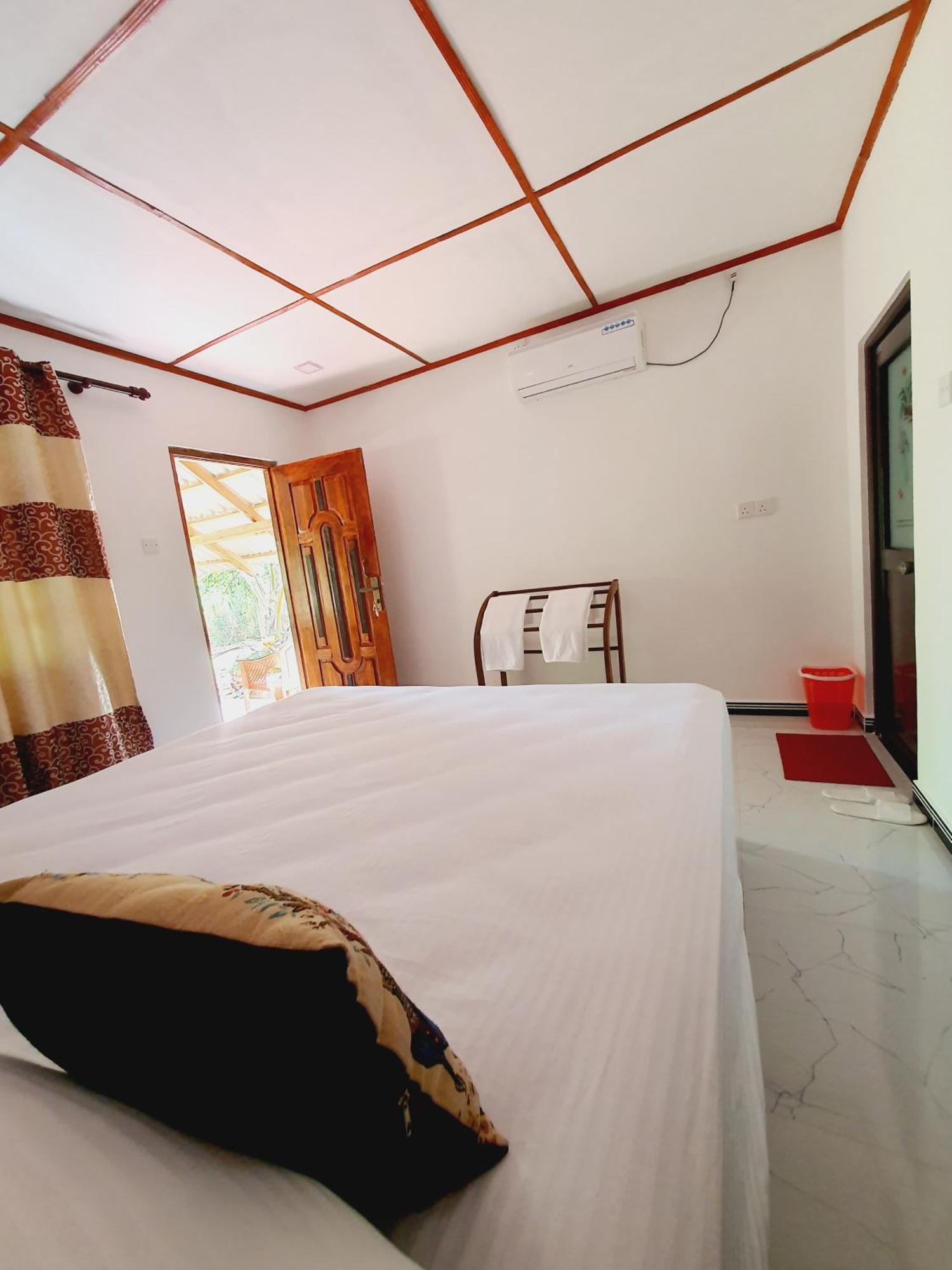 Jungle Eco Lodge & Safari 锡吉里亚 外观 照片