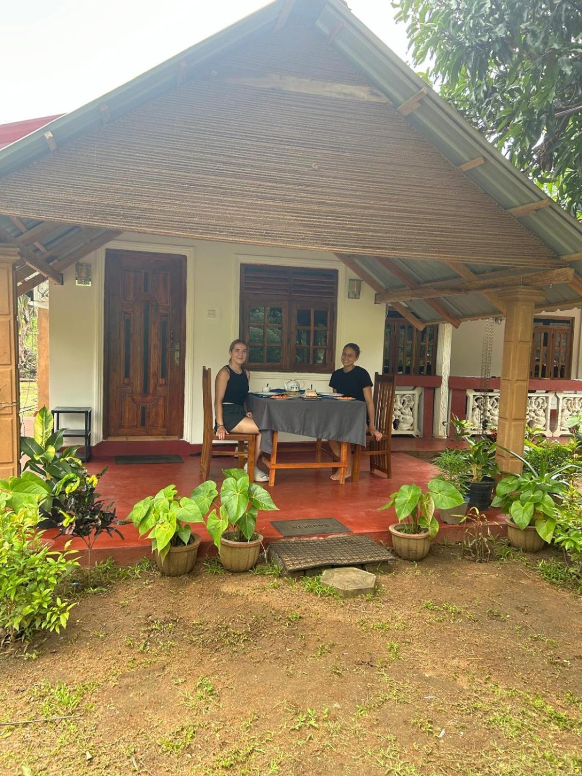 Jungle Eco Lodge & Safari 锡吉里亚 外观 照片